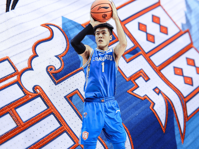 kaiyun-今晚全明星赛传出新动向，新疆广汇单刀错失，管理层表态：气氛紧张，团队化学反应显著(新疆广汇退出cba说明)